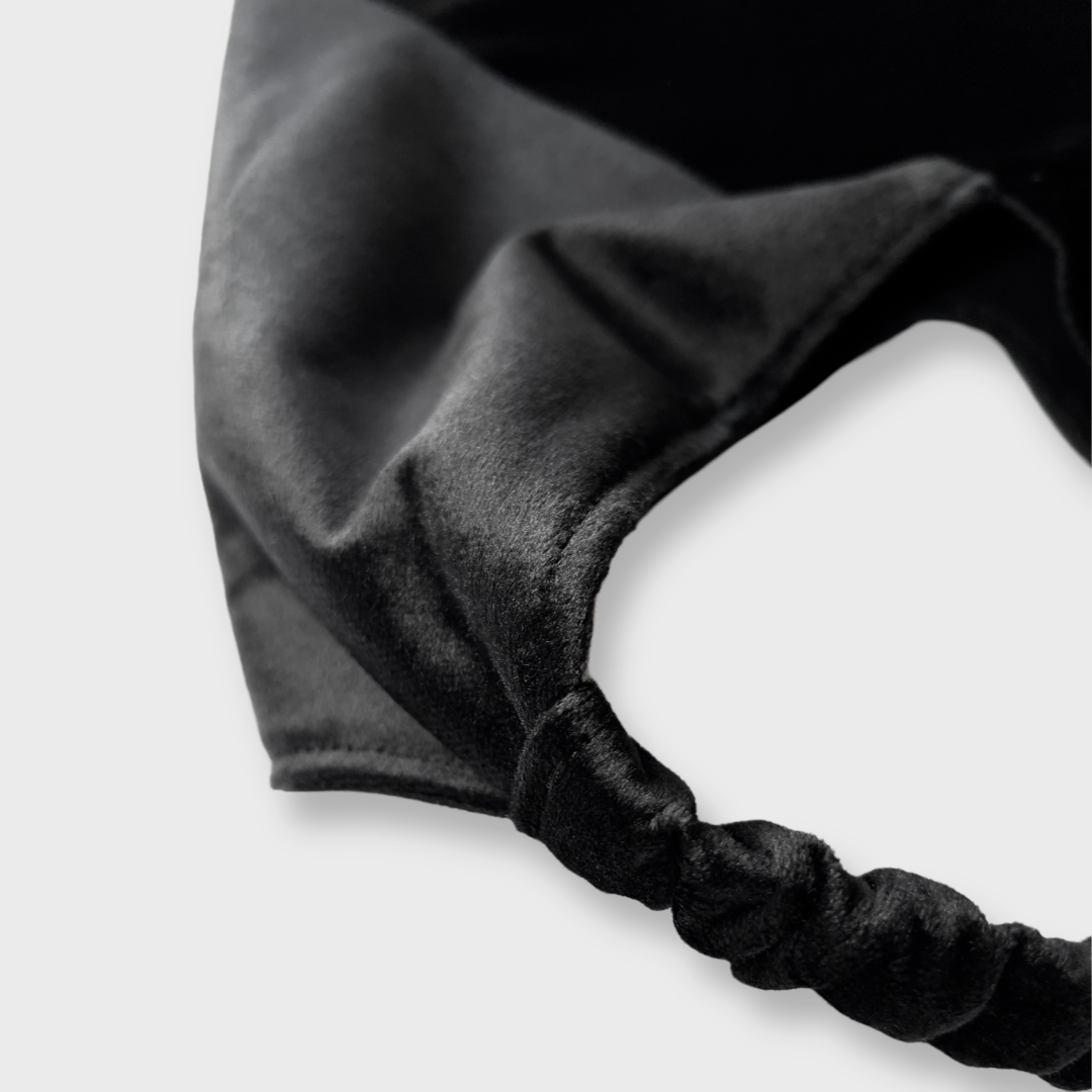 Borsa origami in velluto liscio nero - dettaglio manicotto